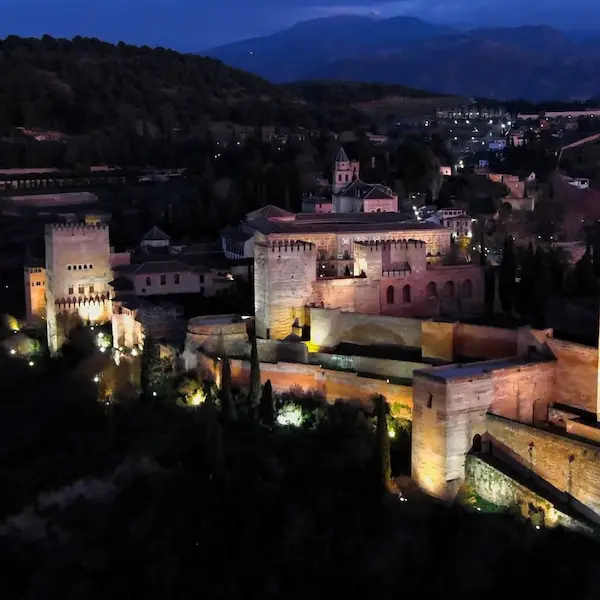 La Alhambra de noche